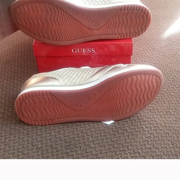 Guess Gold Sneakers. Size 9 - Picture 5 of 7
